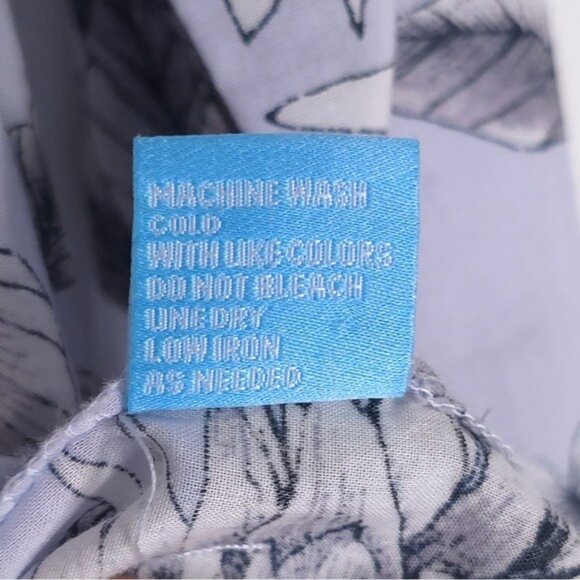 J.McLaughlin Lois Blouse Button Shirt Floral in Powdered Blue MARGAUX SMALL - Picture 10 of 11